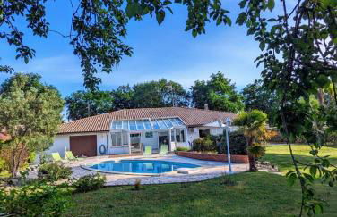 Magnifique maison avec piscine, idéalement située - Foto 1