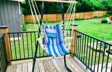 Cozy 4 bedroom home & Large Fenced Yard - Foto 7