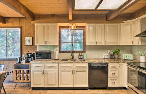 Near Trails Cabin with 2-Level Deck in Twain Harte - Photo 10