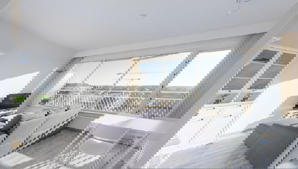 Modern, Renovated Studio With Open Views - Foto 1, Profilbild