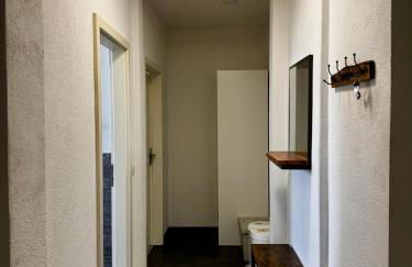 Premium Quartier - Modernes Apartment, 2 Schlafzimmer, WLAN, Parken, Küche - Foto 15