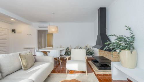 Milenial Immo Llotja Apartamento a 100 mts de la playa de Roses - Foto 2