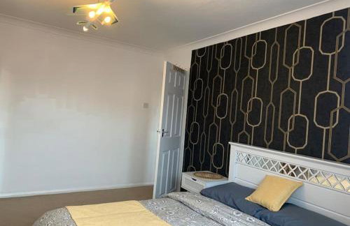 Luxury Two Bed Deluxe Maisonette - Photo 33