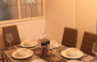 Lovely staycation with family FREE Parking & WiFi - Foto 73