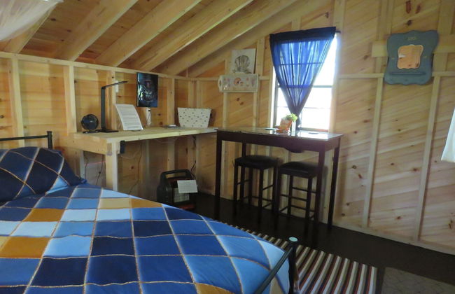 Schlafmans Hollow Solar Cabins - Photo 14