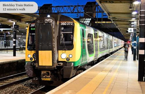 Elegant 2 Bedroom Apartment with Balcony - Near the High Street - Free Parking, Fast Wifi and Sky TV by Yoko Property - Foto 29