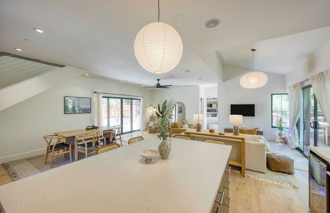 Mill Creek by Avantstay Modern Design, Patio, Hot Tub - Foto 15