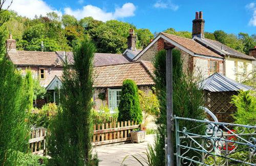 Escape the Ordinary - Photo 6