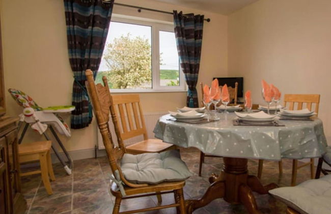 3-bed House in Clonmany With Panoramic Hillside Se - Foto 12