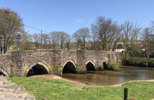 Sidings at Brunel Two - Photo 29