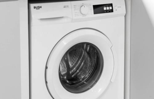 Stylish Apartment - High Speed Internet & Free Netflix - Near City Centre - 2MR - Foto 32