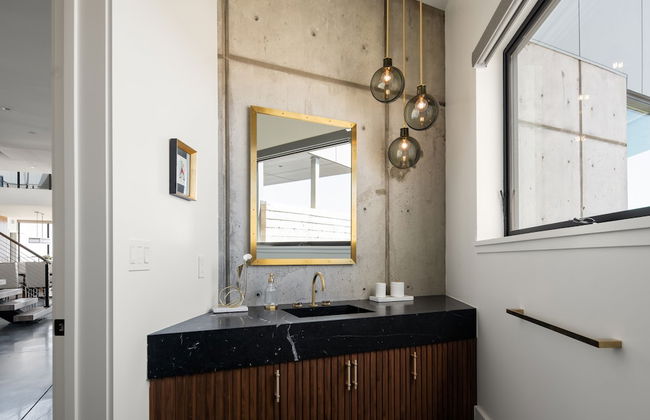 Belleza by Avantstay Hilltop Mansion w Pool Panoramic Views Ultra Modern Interior - Foto 17