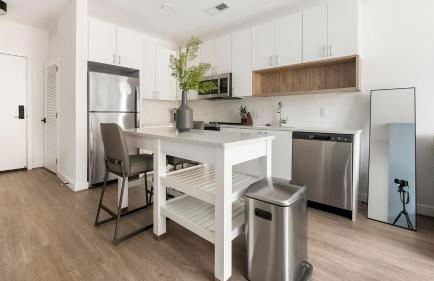 Landing Spectacular 1BD Gym Courtyard - Foto 5