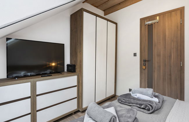 6 bedroom House in Benešov nad Černou with garden and terrace - Photo 32