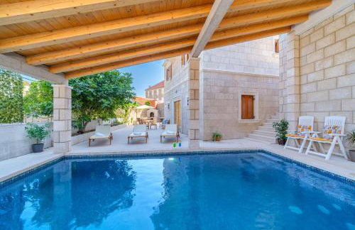 Luxury Stone Villa Nevija with heated pool - Photo 1