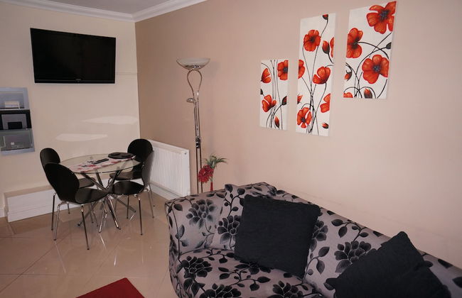 South Beach Apartments - Photo 16