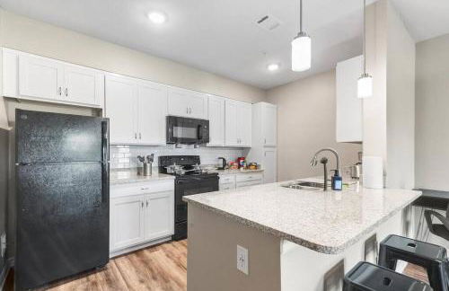 Luxe 1BR/1BA: Dive, Rest, Explore. Book Now! - Foto 7