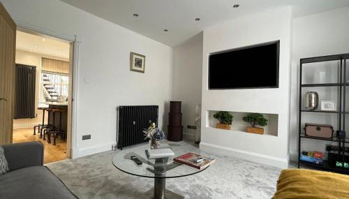 The Hideaway - Photo 2