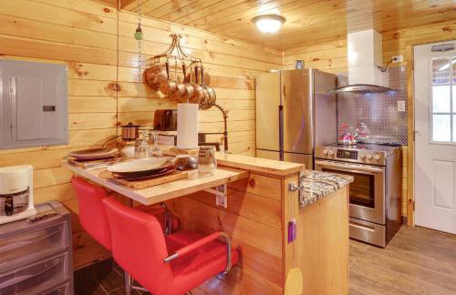 Cozy Upstate New York Getaway with Fire Pit! - Foto 8