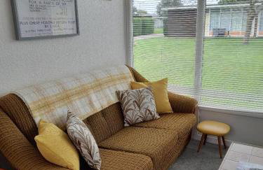 'Retro Retreat' Holiday chalet in the Norfolk Broads - Photo 17