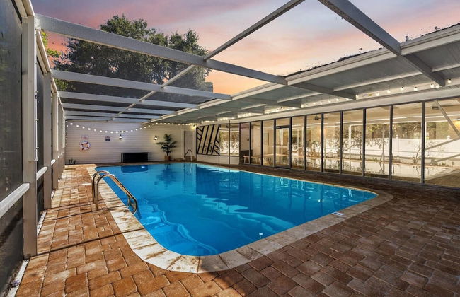 Golden Retreat: Expansive 6BR Home w Heated Pool ~ - Foto 1