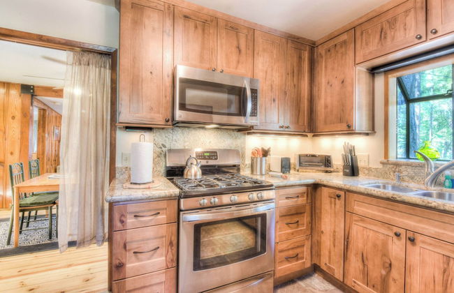 Moonlight Cove w/ Grill Tahoe Beach Next Door! - Photo 6