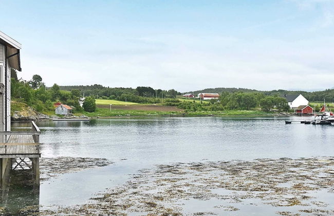 8 Person Holiday Home in Lesund - Foto 28