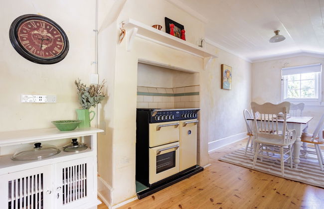 Wollaston House by the BnB Collection - Photo 38