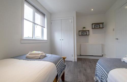 Renfrew Town Centre Easy Link to Glasgow City - Pass the Keys - Foto 31