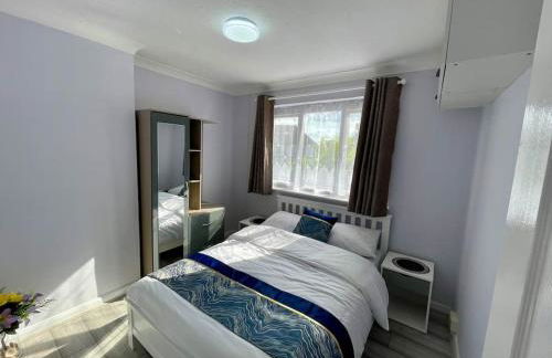 Semi Detached House in Aldershot - Foto 5