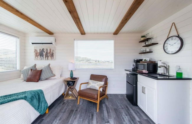 New The Wild West Cozy Container Home - Foto 13