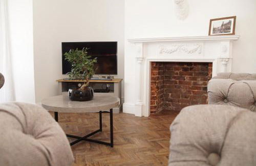 Grade 2 Listed Apartment, Southport Promenade - Foto 8