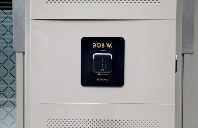 Bob W Tower Hill Studios - Photo 42