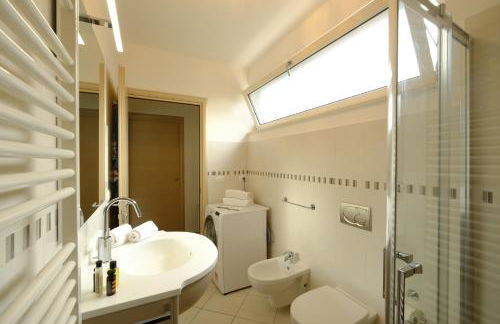 MIMA61 - Appartamento con piscina, giardino e posti auto a 50mt dal centro - Foto 11