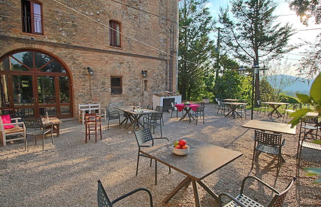 Attractive Apartment in old Farmhouse on the Estate With Pool - Foto 40