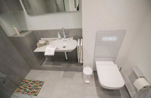 BG Living & Hosting - Historisches Ferienhaus "Saustall" im Zentrum von Wittlich - Nähe Mosel & Eifel, Privatparkplatz, WLAN, bis 4 Personen - Foto 11