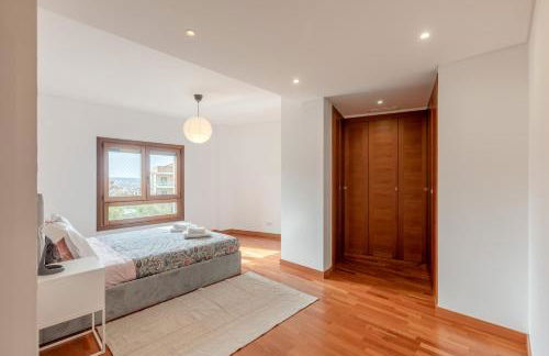 Modern 2 bedroom apt 20 min from city center - Foto 16