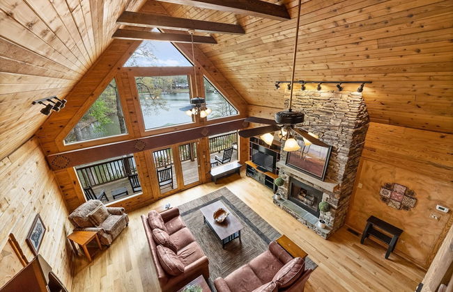 Lakeside Lodge by Avantstay Hot Tub Dock - Foto 2