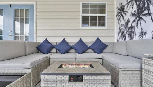 Escape to Paradise w Saltwater Pool 25 Min to PCB - Foto 3