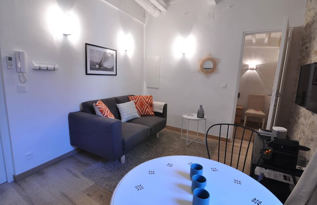 Picasso Apartments - Photo 16