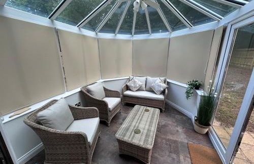 Elegant 5 Bed 5 Bath Home - Foto 13