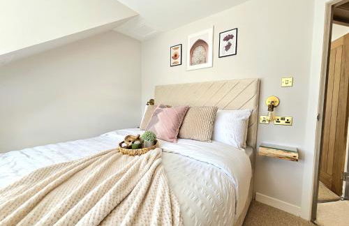 Newly Renovated Gem - Free Parking & Modern Comfort - Foto 42