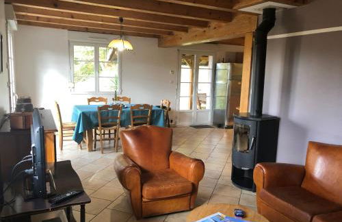 Chalet spacieux avec balcon, WiFi gratuit, proche lac et station de ski - FR-1-589-140 - Photo 15