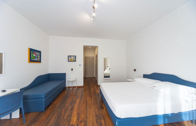 Serena Palace Superior Rooms - Photo 18