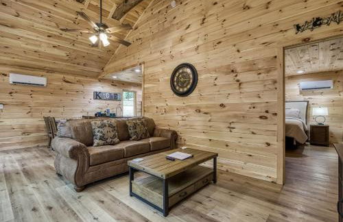 Ivy's Cottage, Pickleball Court, Creek, WIFI, Mountain Views, Starting at 50" - Foto 10