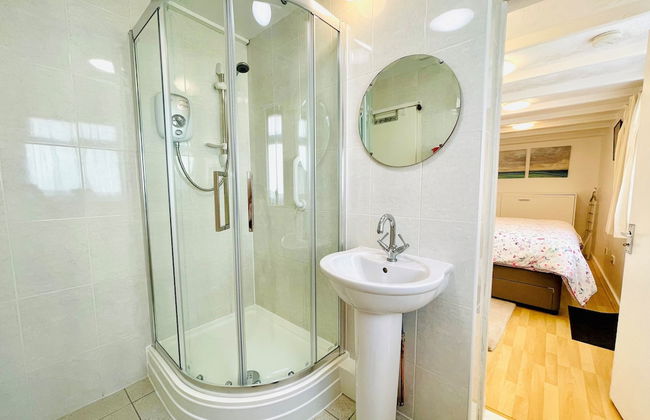 Seafront Apartments - Foto 16