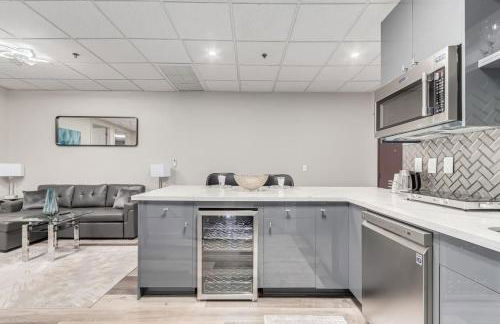 Stylish and Prestigious - 2 Bed 2 Bath On The Avenue - Foto 11