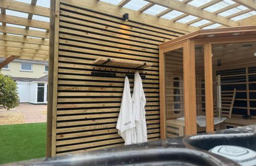 Sleeps14,Sauna,ColdPlunge,Hottub,xboxroom,XLgarden - Foto 42