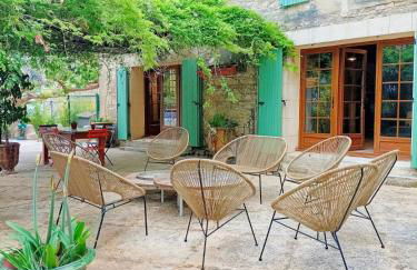 Mas Le Clos de Teillan 6 chambres 3 SDB, Piscine, Sauna, Bain à remous - Foto 2