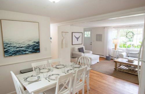 Huge Deck Outdoor Shower Dog Friendly - Photo 10